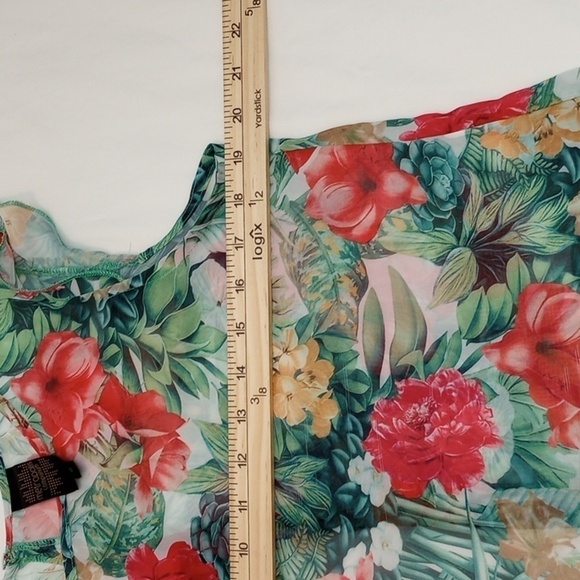 Metropolis Company Women's Top Sz S Floral Flutter Sleeve Ruffle Flower Light - Picture 4 of 7